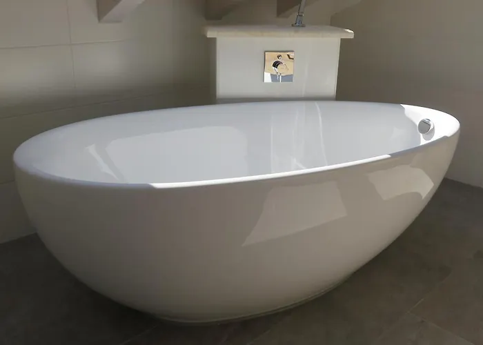 Hilleprandt - Adults Only 3*