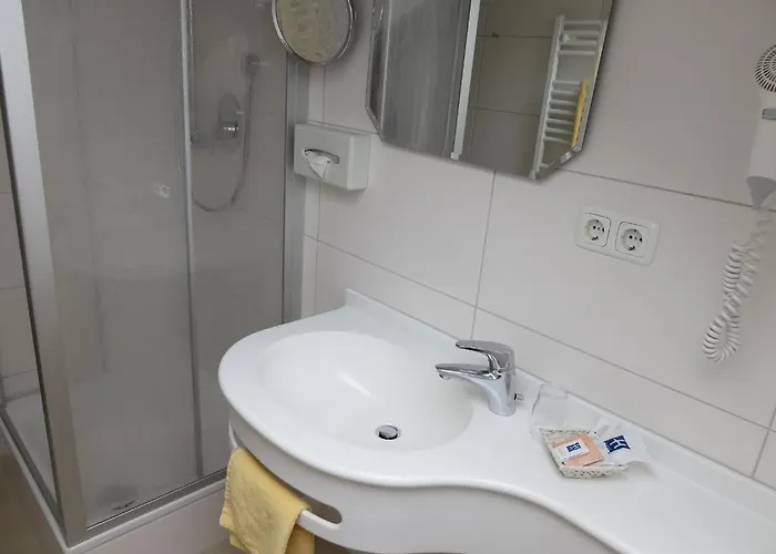 Hilleprandt - Adults Only Γκάρμις-Παρτενκίρχεν