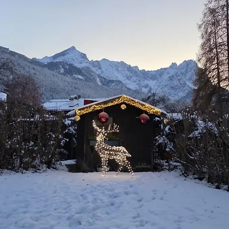 Hilleprandt - Adults Only 3*