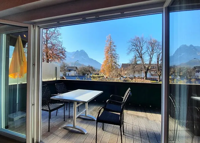 Hilleprandt - Adults Only 3*