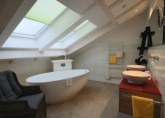 Hilleprandt - Adults Only 3*