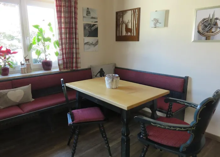 Hilleprandt - Adults Only 3*